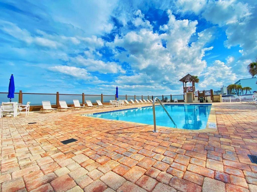 Sea Dip Studios!